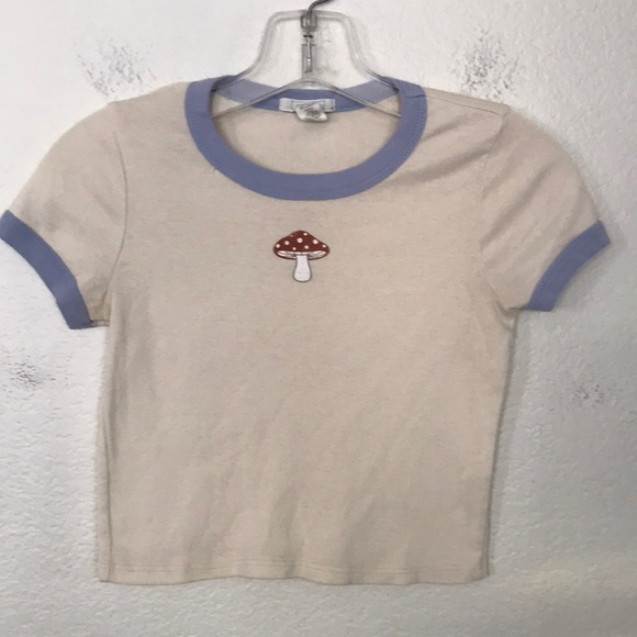 FULL TILT MUSHROOM T-SHIRT SIZE MED GIRLS GREAT CONDITION! - Picture 1 of 4